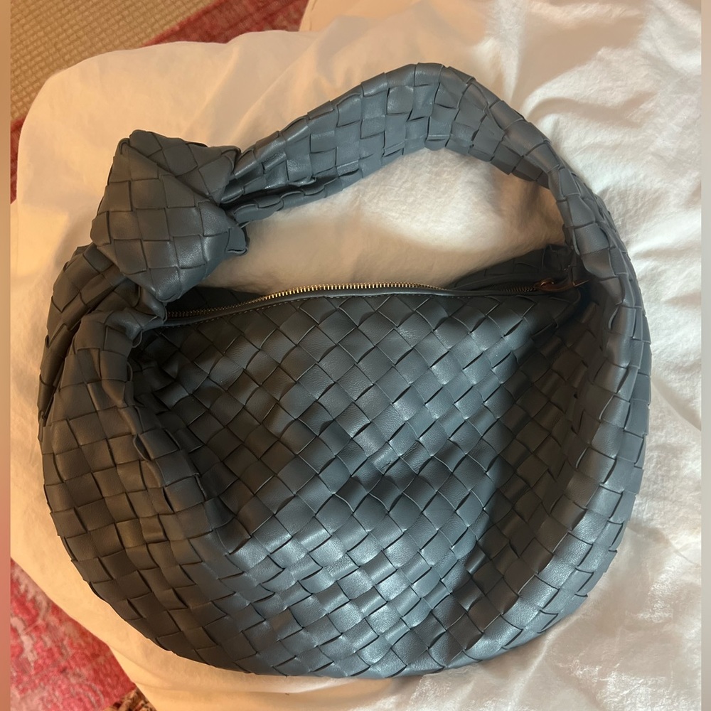 BOTTEGA VENETA
Jodie knotted intrecciato leather tote MEDIUM SIZE